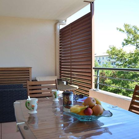Spacieux 3 Pieces Avec Terrasse, Piscine Et Garage, A 2 Pas De La Plage - Saint Raphael - Fr-1-226A-274 Ngoại thất bức ảnh