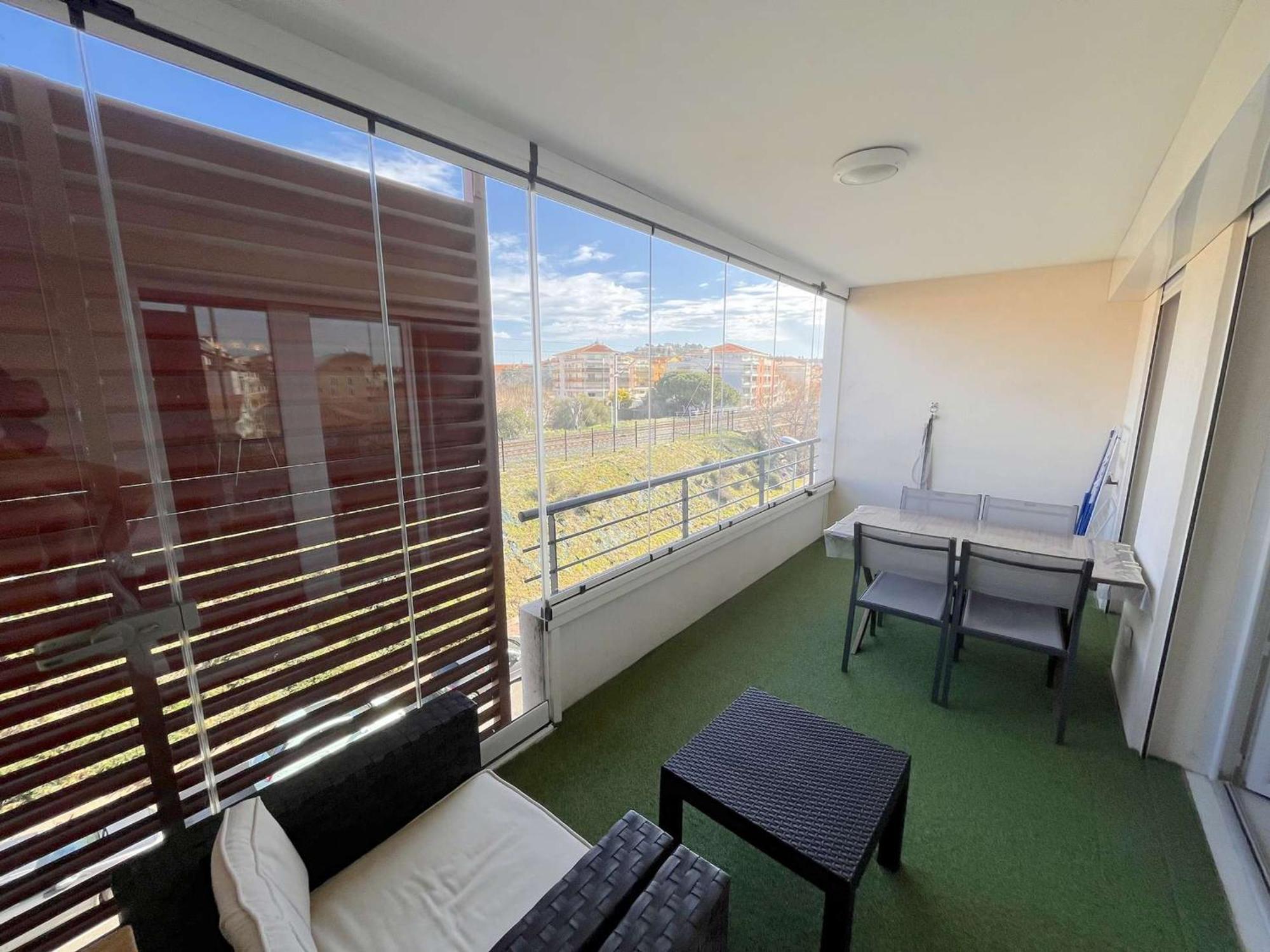 Spacieux 3 Pieces Avec Terrasse, Piscine Et Garage, A 2 Pas De La Plage - Saint Raphael - Fr-1-226A-274 Ngoại thất bức ảnh